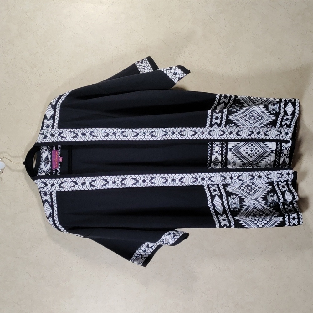 5121 Sweet Sinammon black w/white trim oversized jacket S